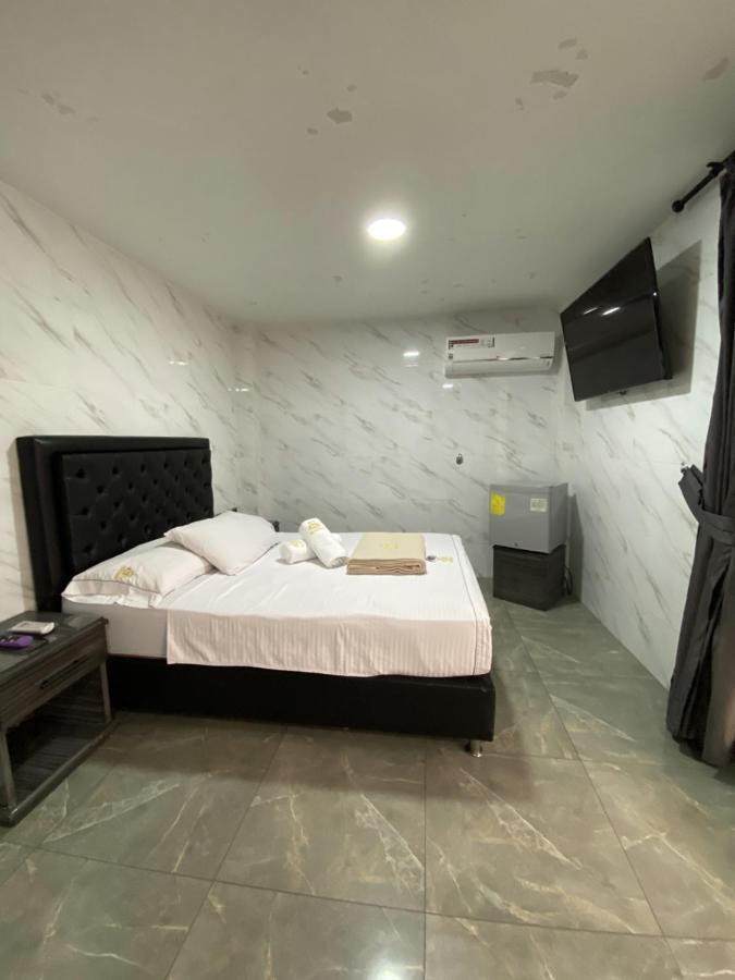 Balmoral Hotel 3*