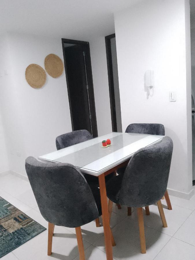 En El Centro De La Ciudad Bonita A Muy Buen Precio Apartamento
