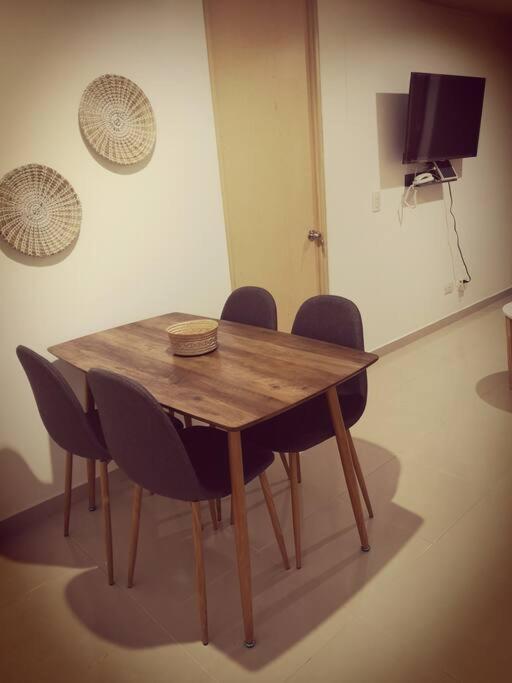 Moderno, Ubicacion Estrategica. Apartamento