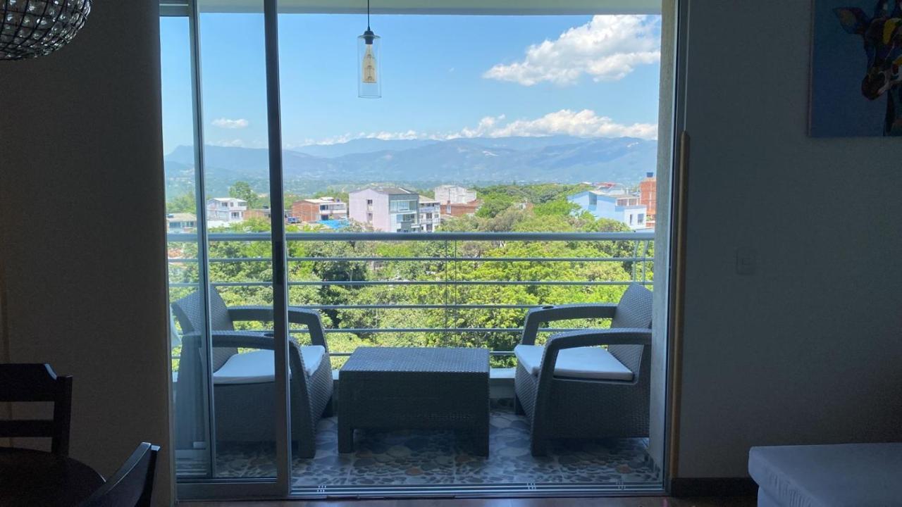Habitacion Doble Con Bano Compartido En Apartamento Compartido Luxury tent Bucaramanga