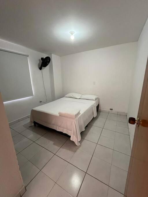 2 Bedroom 1 Bathroom Cabecera With Doorman Apartamento