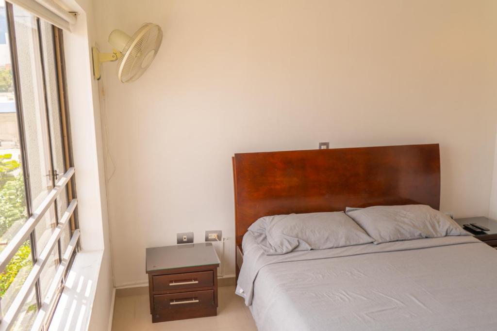 Apartment 2 Bedroom Located Center Of Cabecera With Doorman *