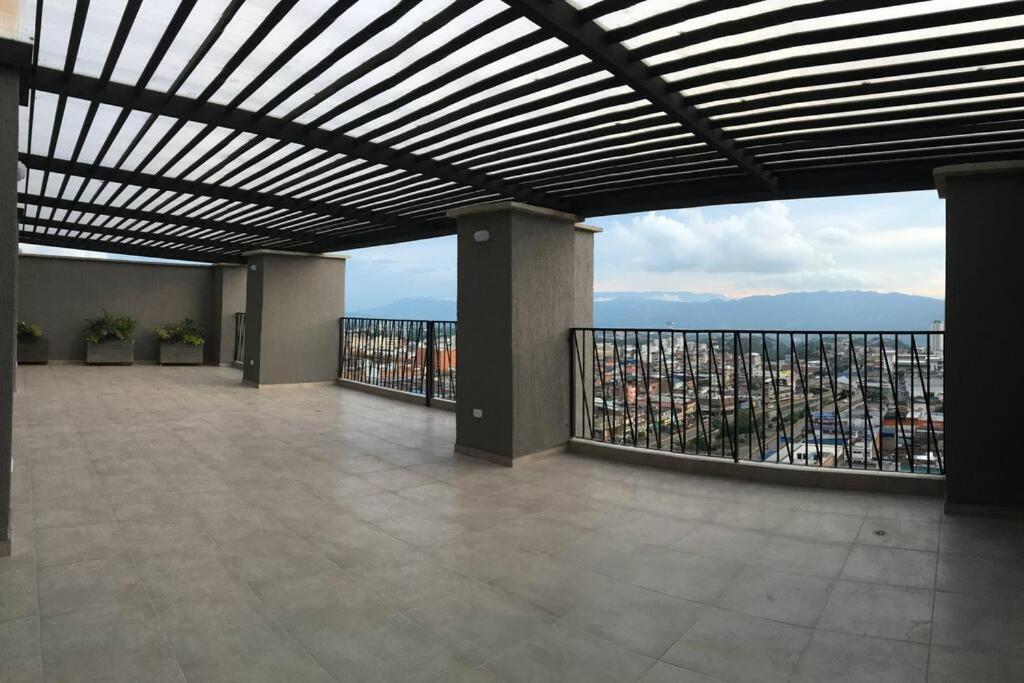 Gran Vista, Agua Caliente, Parqueadero Privado Apartment