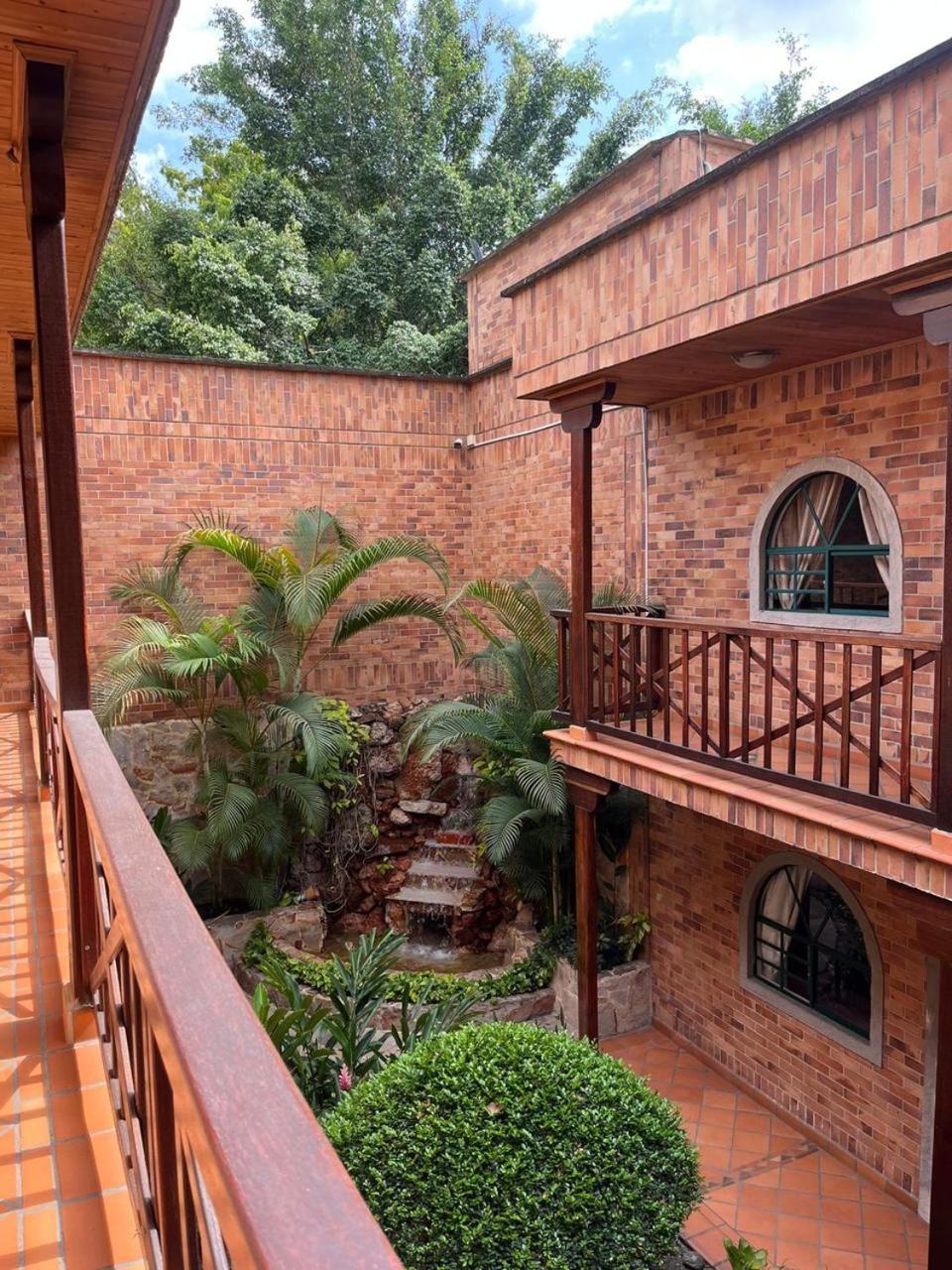 Palmera Real Hotel