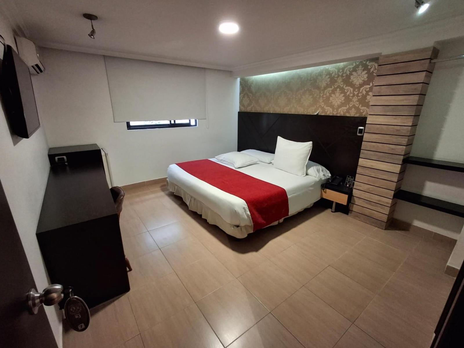 Hotel Leon Dorado