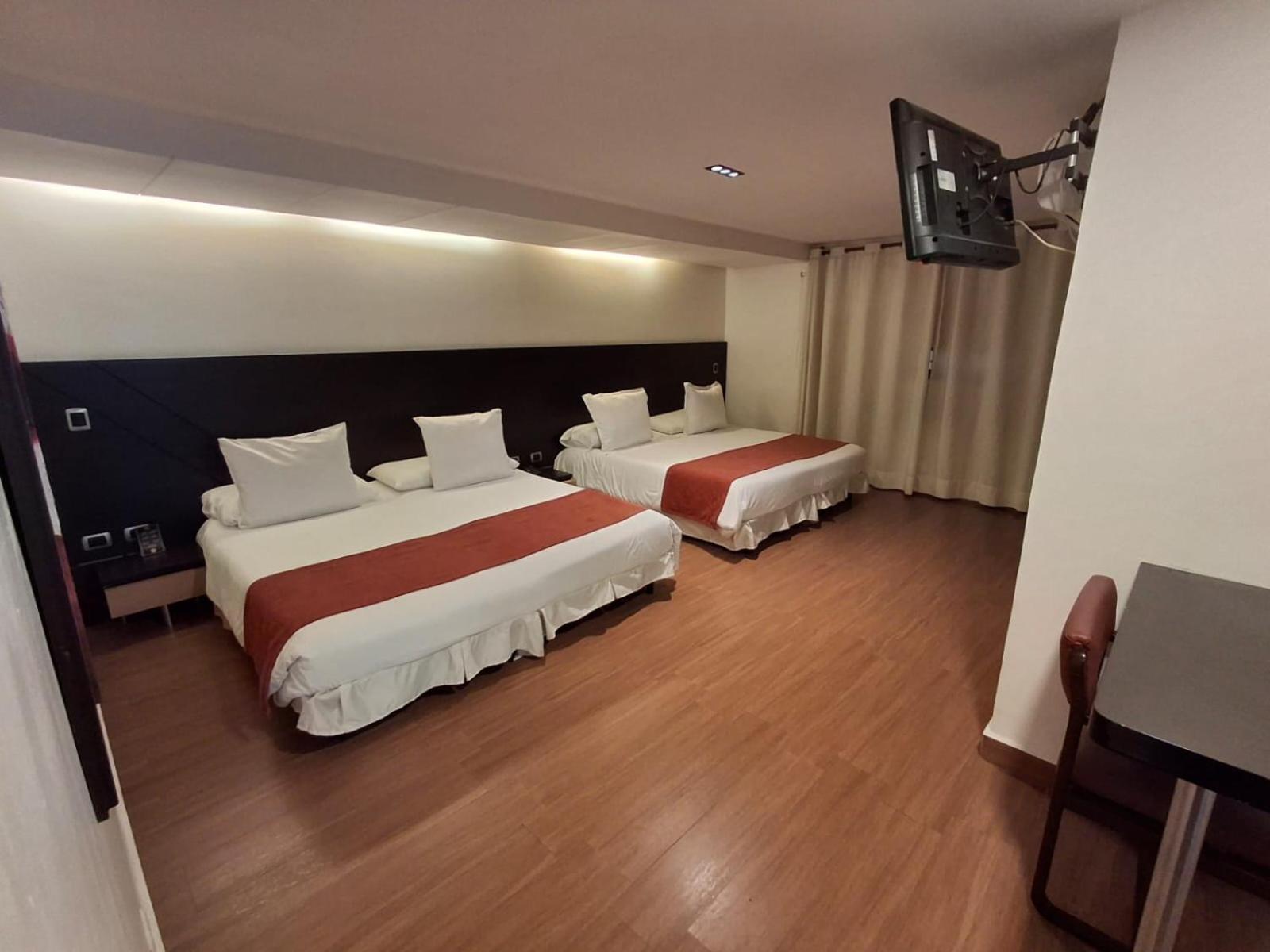 Leon Dorado 4*
