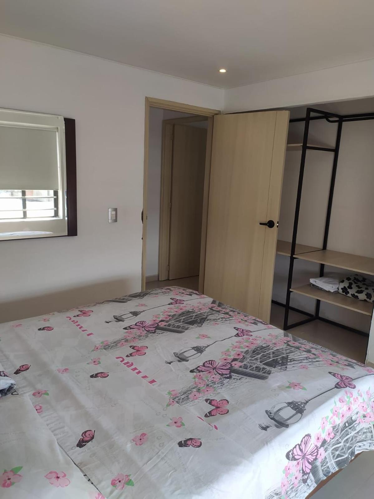Apartment 2 Bedroom Located Center Of Cabecera With Doorman Bucaramanga