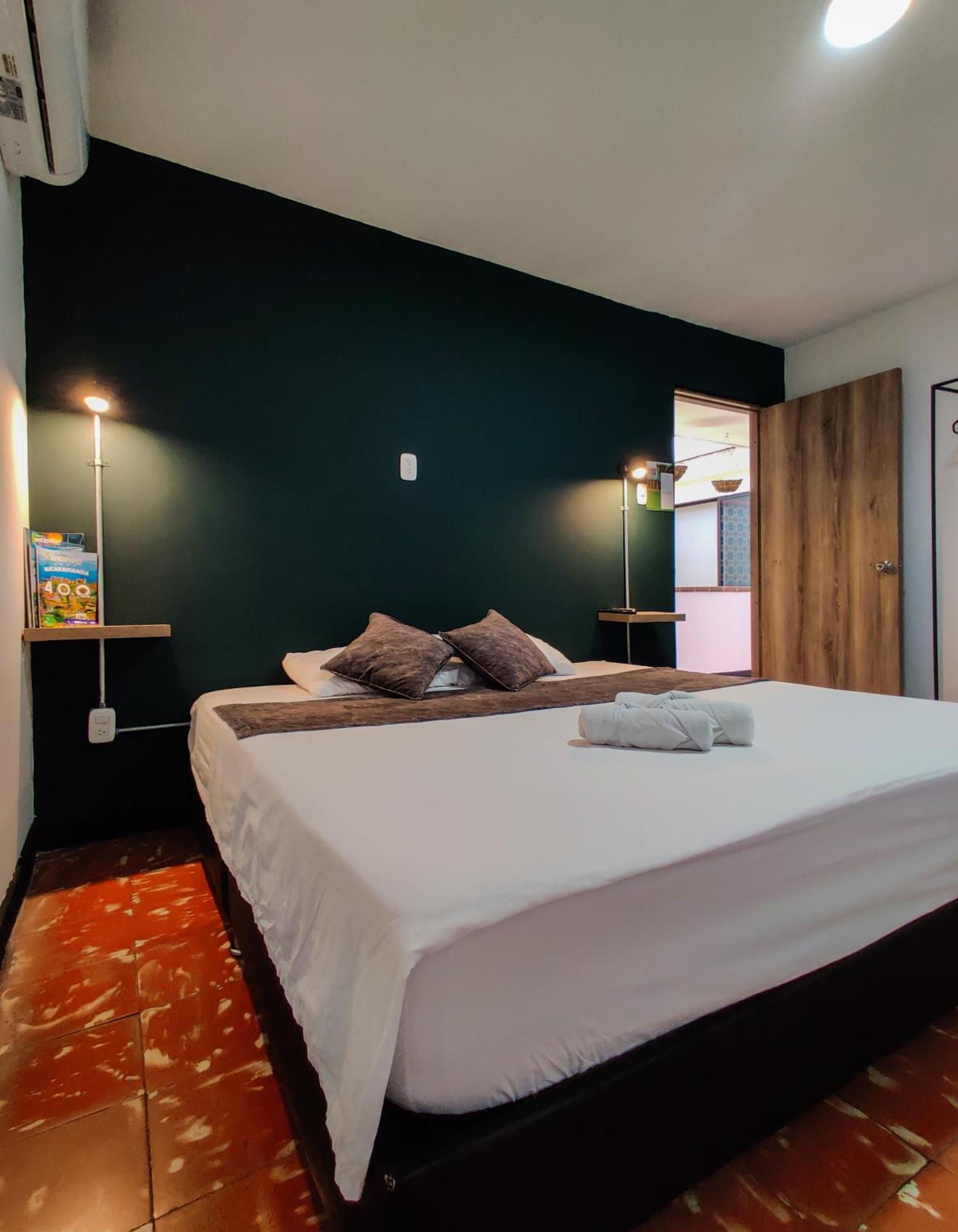 Zamia Hostel *