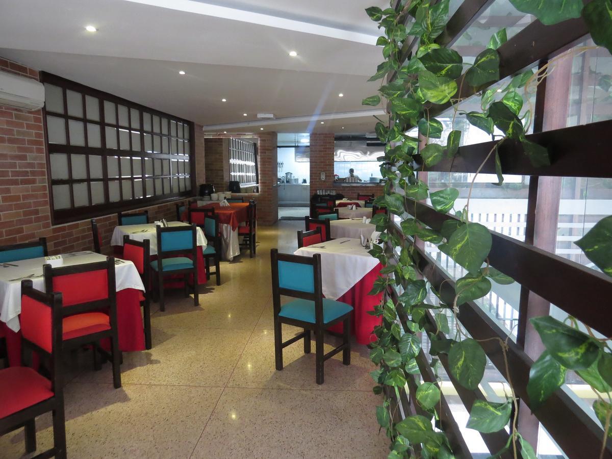 Leon Dorado Bucaramanga