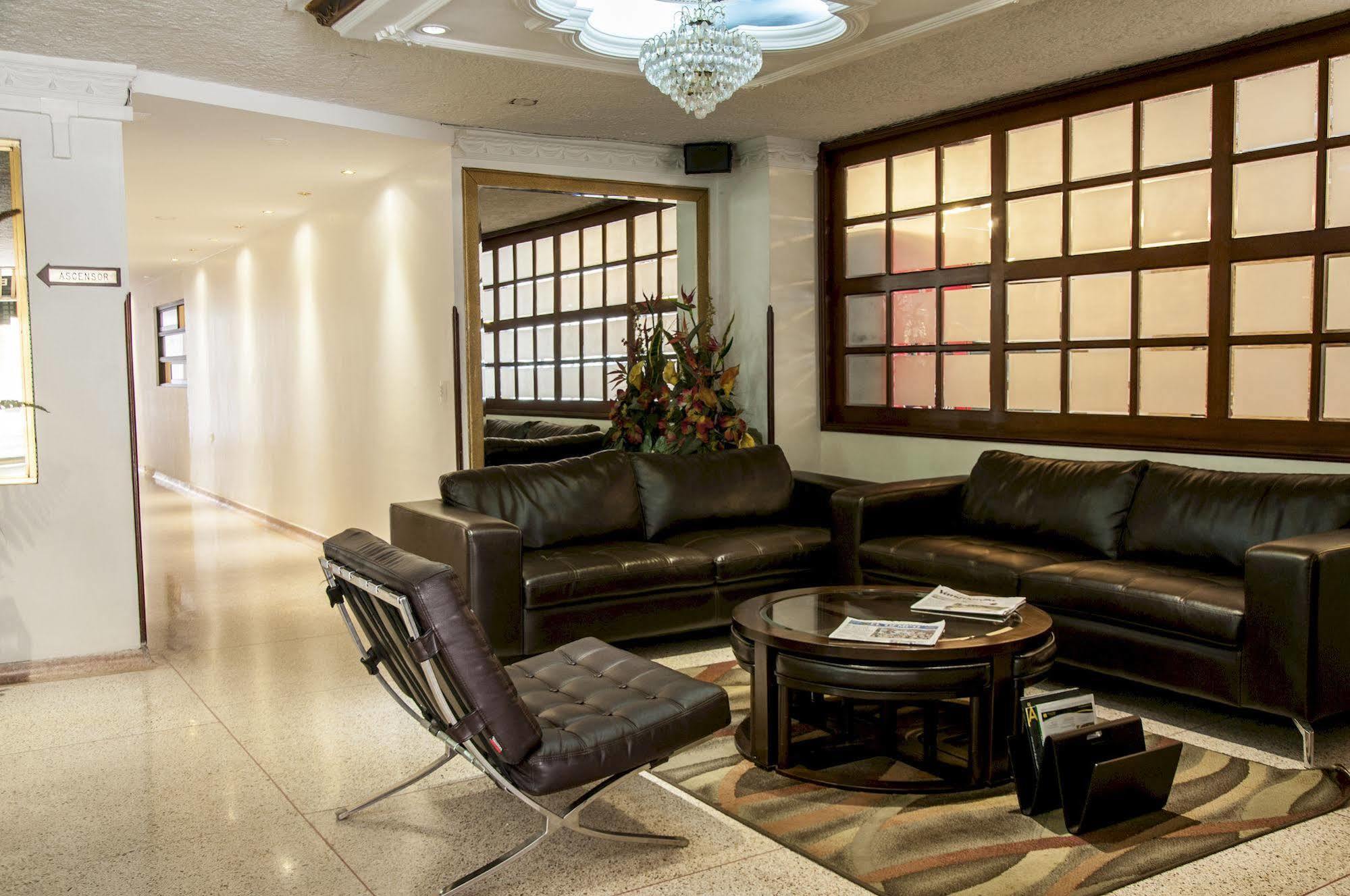 Leon Dorado Bucaramanga