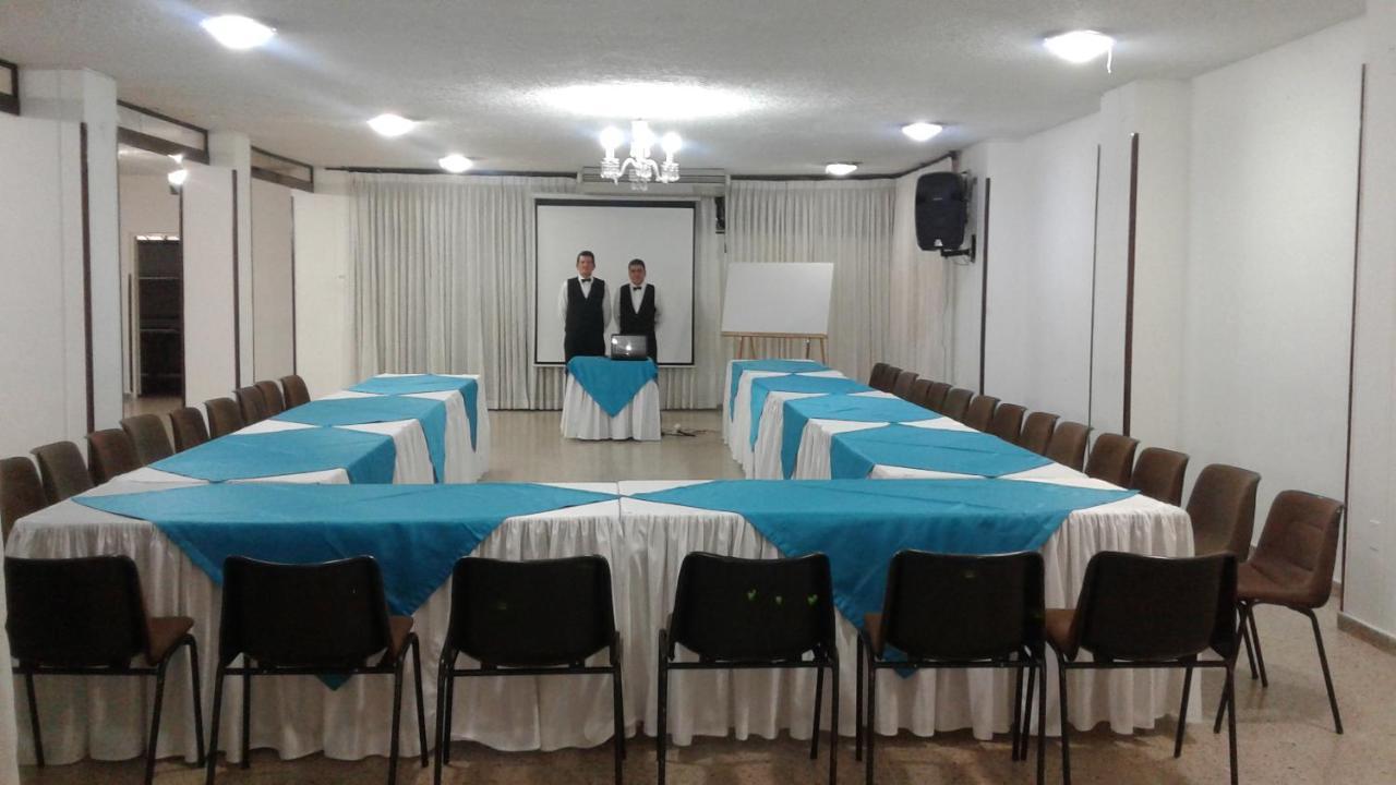 El Pilar Hotel 3*