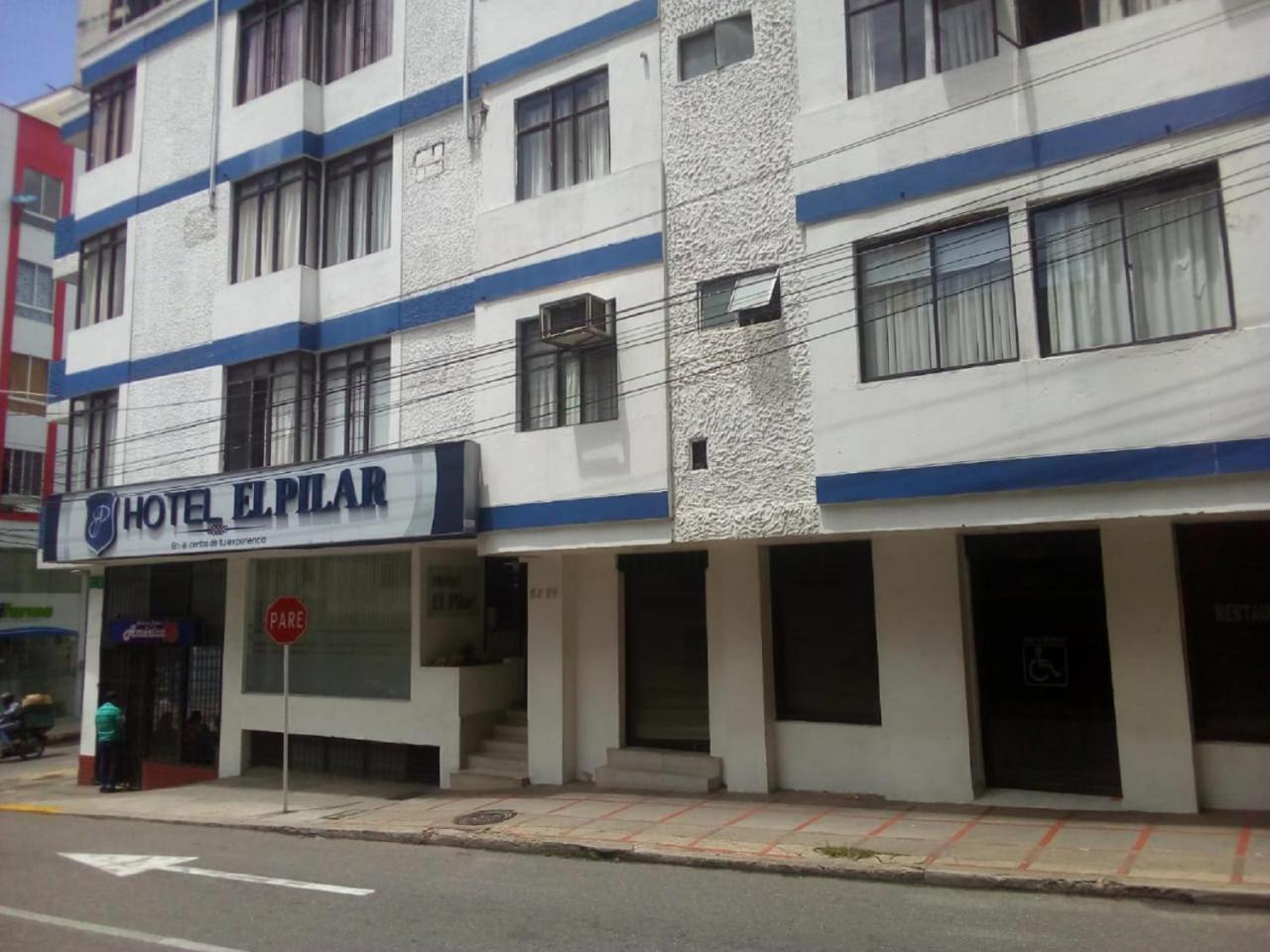 Hotel El Pilar 3*