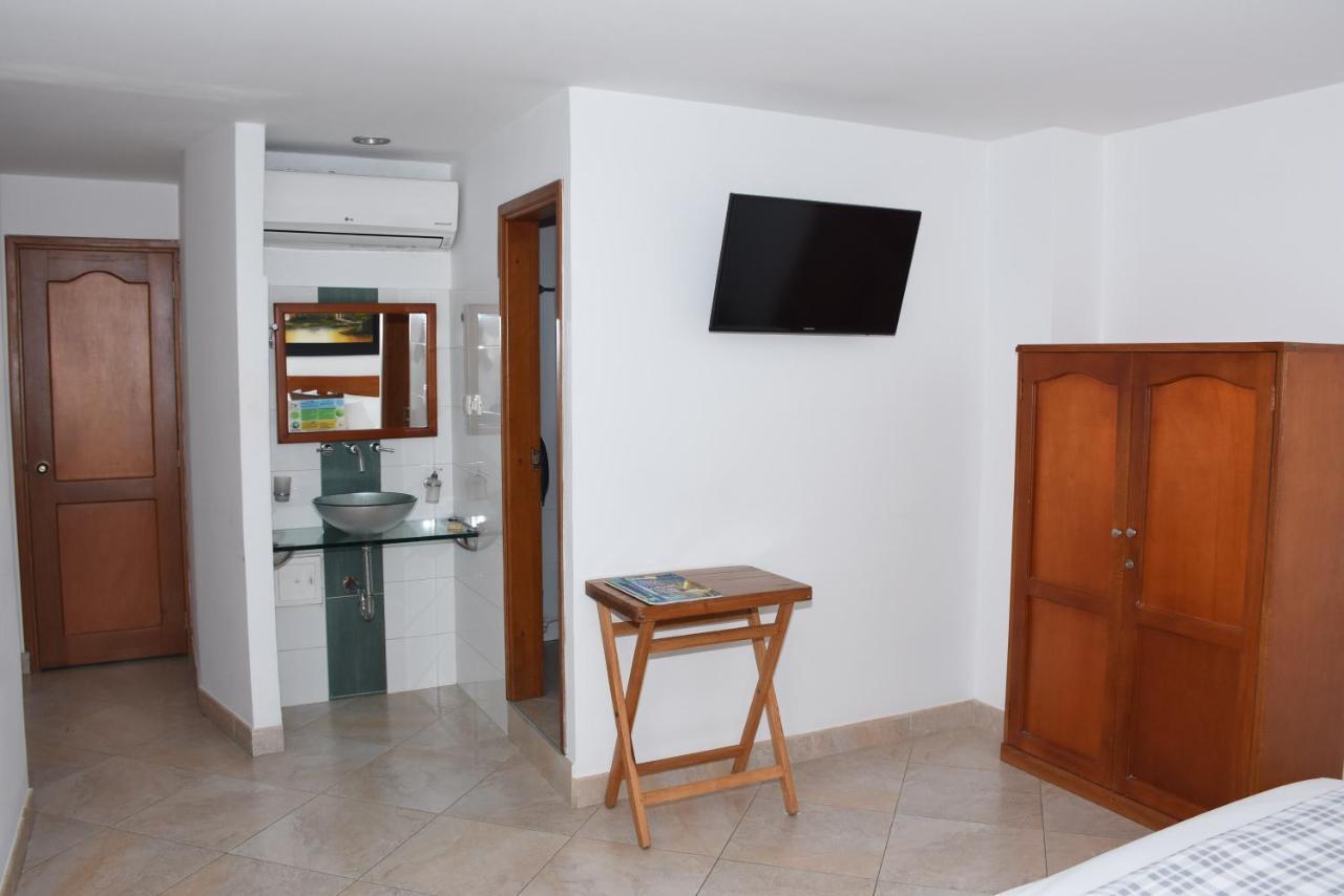 La Hormiga Hotel 3*